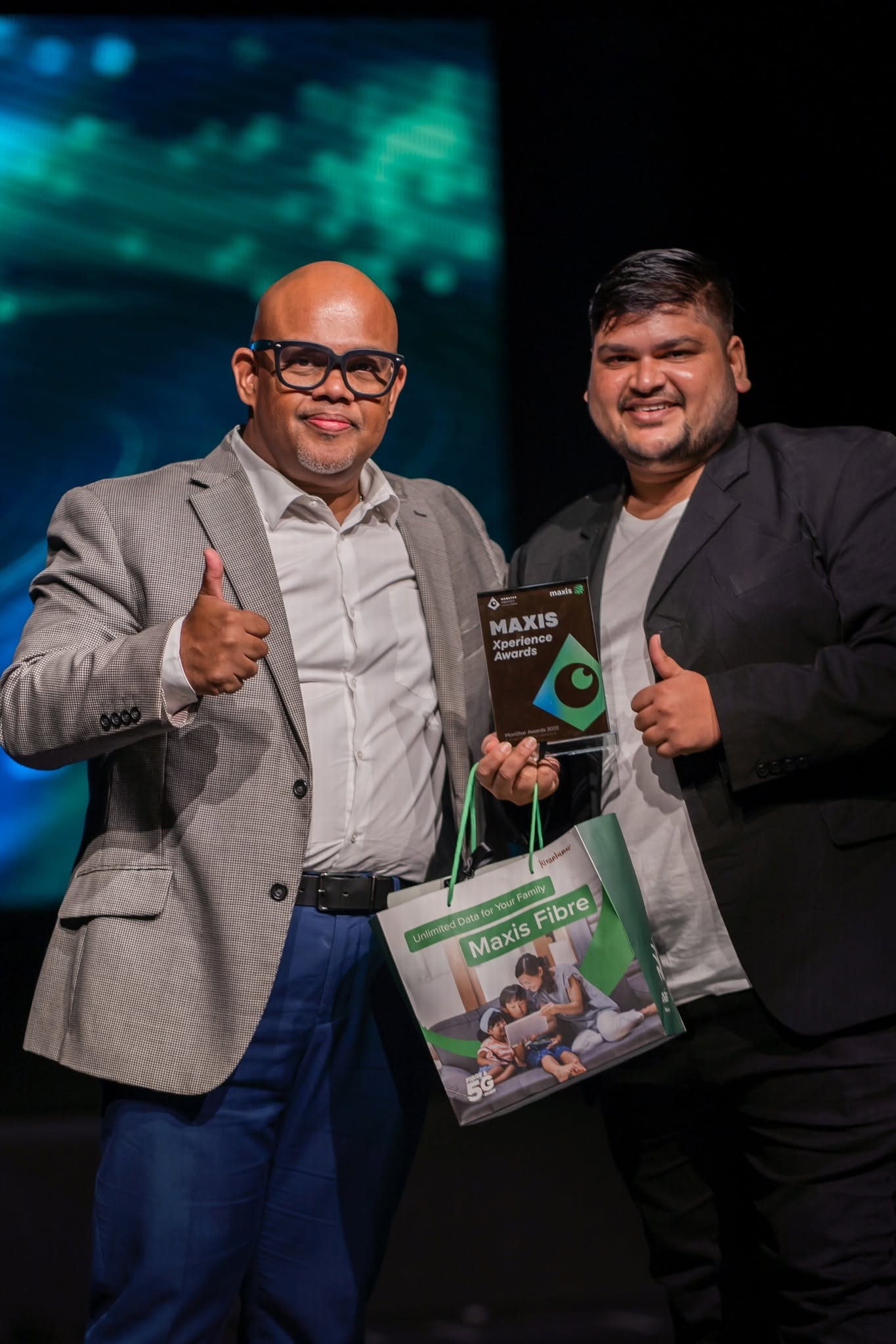 Award Winner Recognition on Live Stage